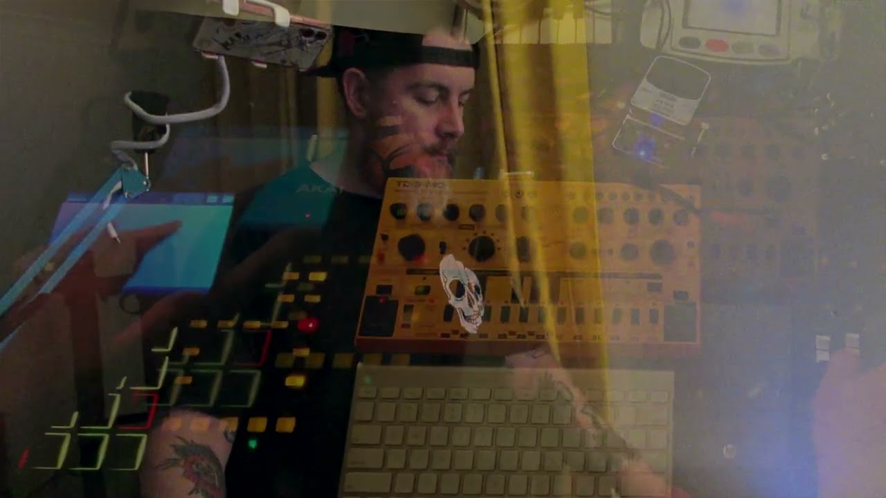 Kee it Up {{ Electro synth beats and sampling with TD3 unosynth MPCOne