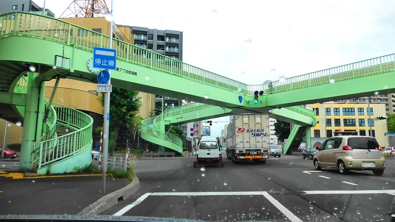 札幌IC～時計台前（道央自動車道 → 南7条米里通 → 北13条北郷通 → 北1条雁来通）[ 札幌市 4K/30fps 車載動画 2021/07 ドライブ]