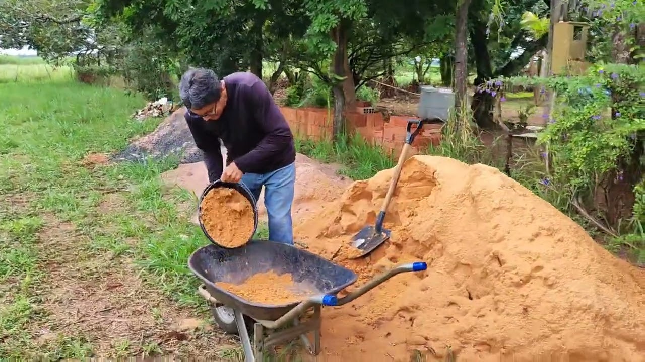 Por aqui continuamos a reforma da casinha 