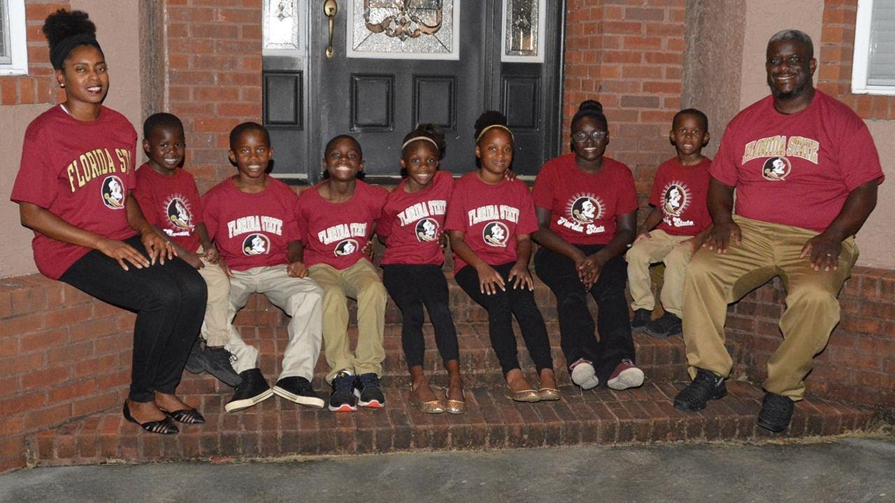 Couple Adopts 7 Biological Siblings Who Were All Living in Separate Foster Homes