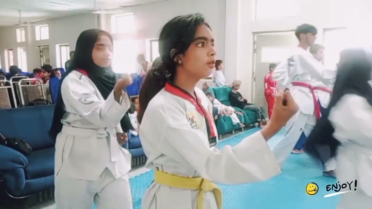 Art of self control through taekwondo| Training through international coach Shahbaz 
