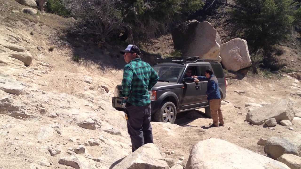 Land Rover LR3 Rock Climb