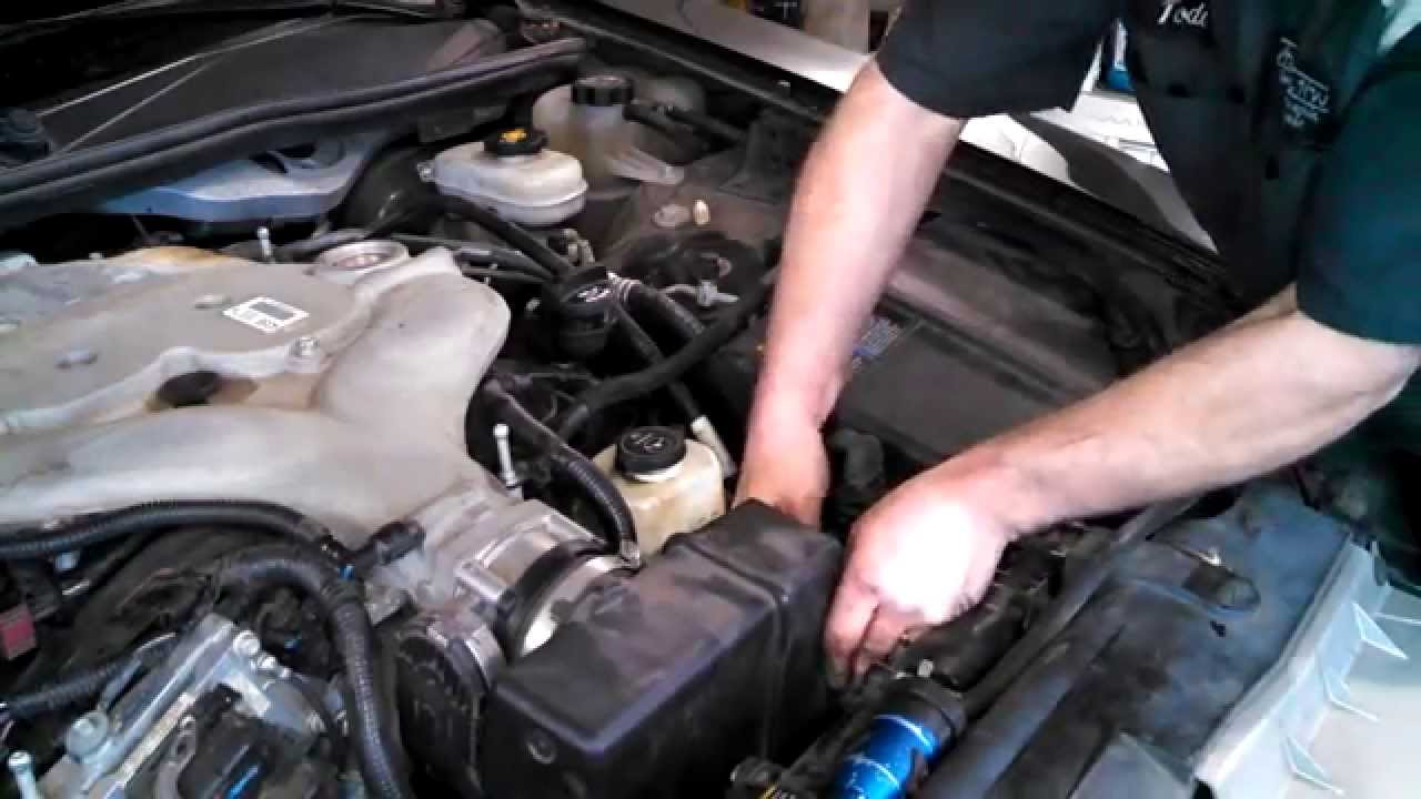 Air filter replacement Cadillac CTS 2007 Install remove Replace how to change