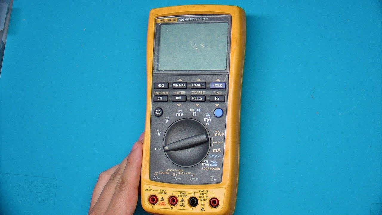 Repairing a Corroded Fluke 787 Multimeter