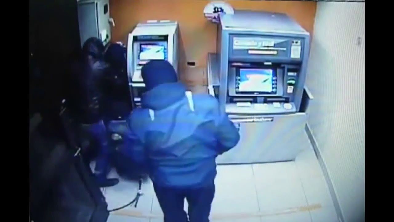 Fastest ATM Robbery Caught On CCTV