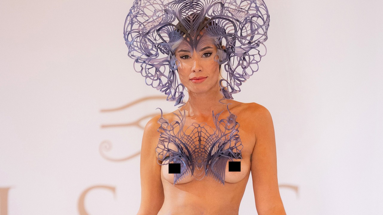 Премия Isis Fashion Awards 2026, часть 5 (показ мод с аксессуарами телесного цвета) Utopia Blu