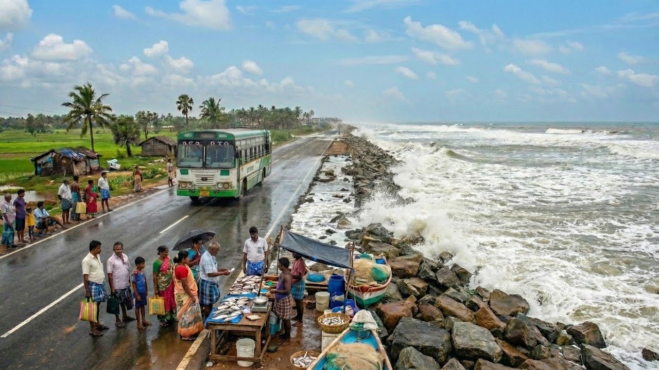 సముద్రం పక్కన Journey😍😍 | Tuni to kakinada via uppada beach road | Andhra Pallevelugu Series | APRTC