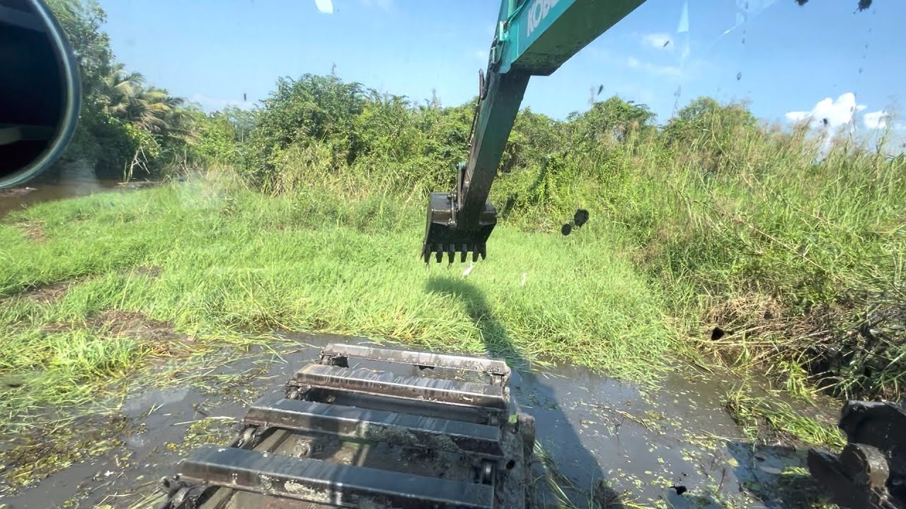 Amphibious excavator 👍❤️