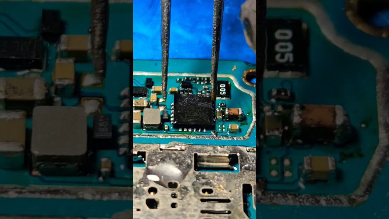 what is ic !!  how to remove charging ic #mobilereparingclasses #chargingcable #worldmobilerepairing