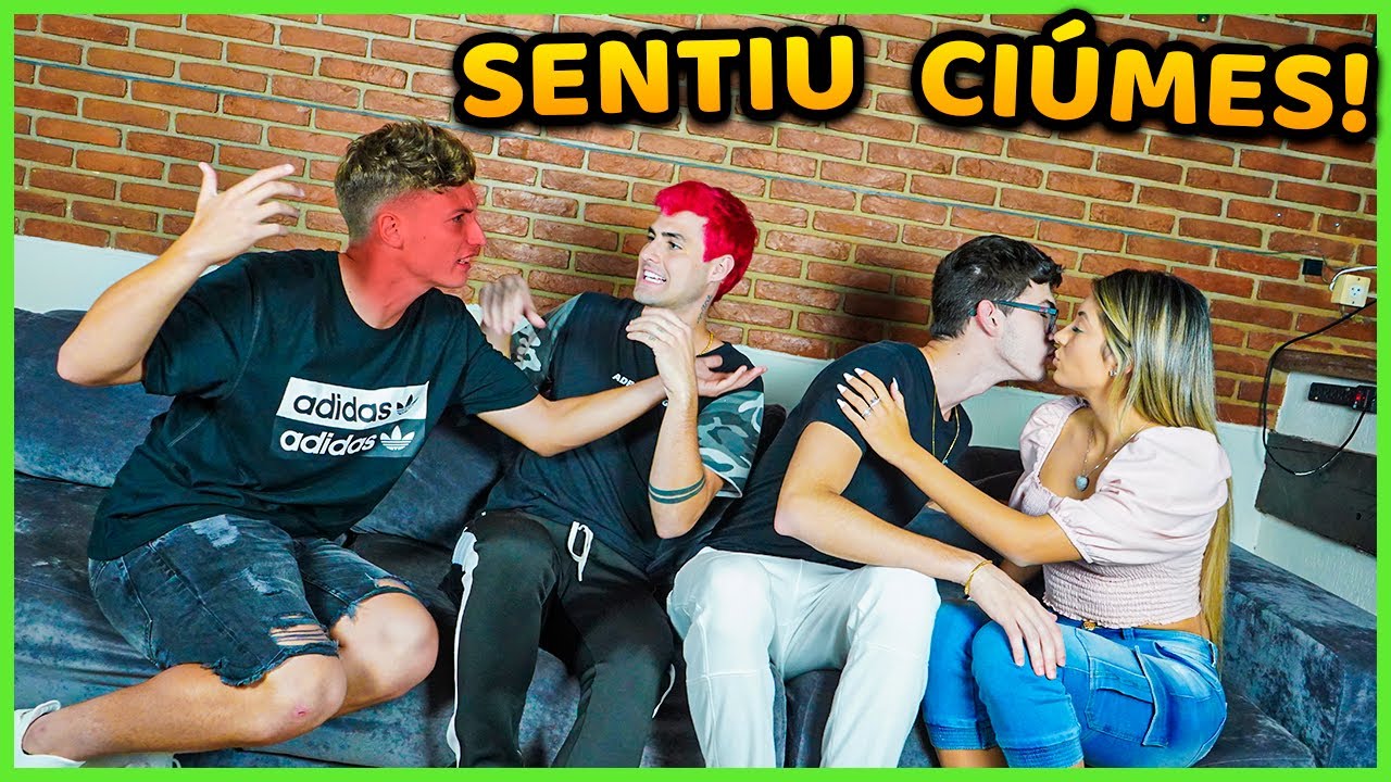 MEU IRMÃO BEIJA MELHOR QUE O NAMORADO DELA?! ( ELA DIZ QUE SIM ) [ REZENDE EVIL ]
