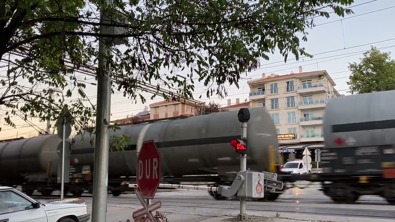 (Rare Setup, Broken Teardrop Bell) Level Crossing, Polatlı, Ankara Province, Türkiye
