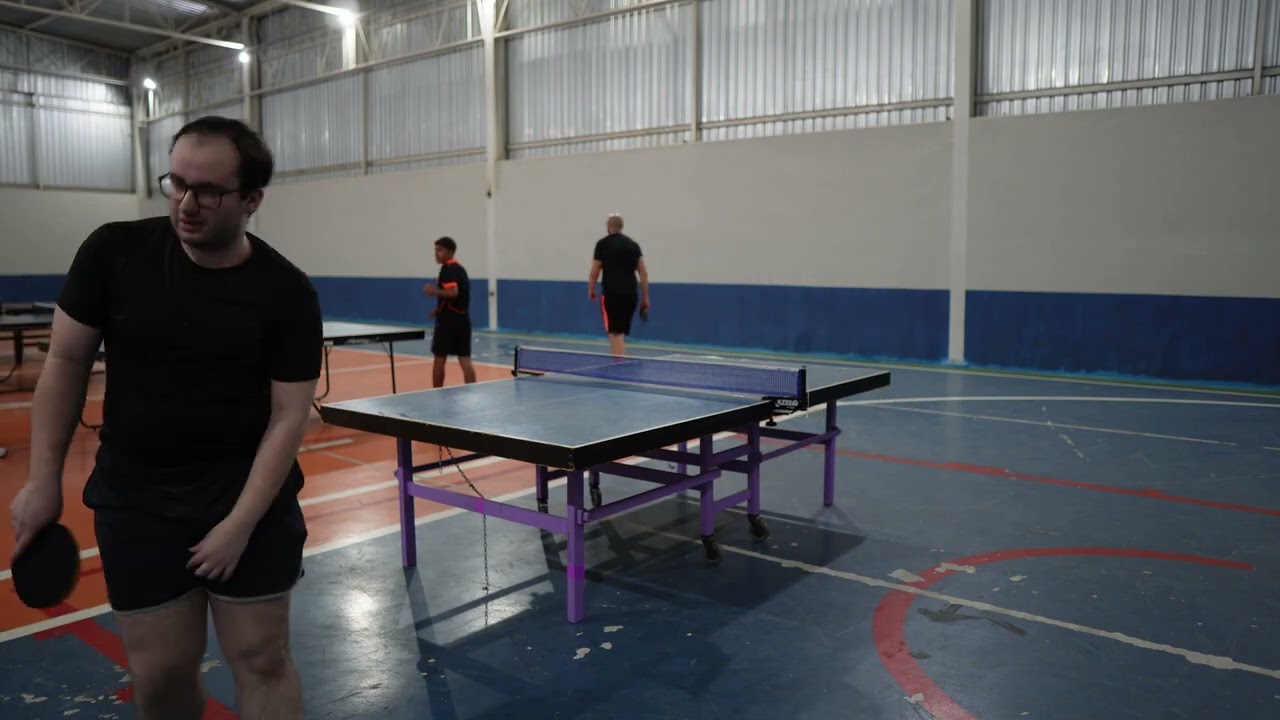 JOGANDO TÊNIS DE MESA JOGO MUITO BOM