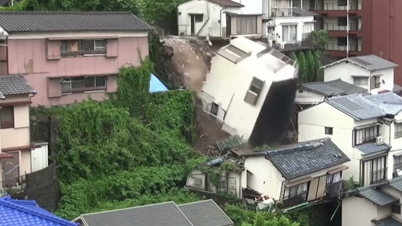 hugemongous tubby streamers house falls from a cliff cause of weight limit