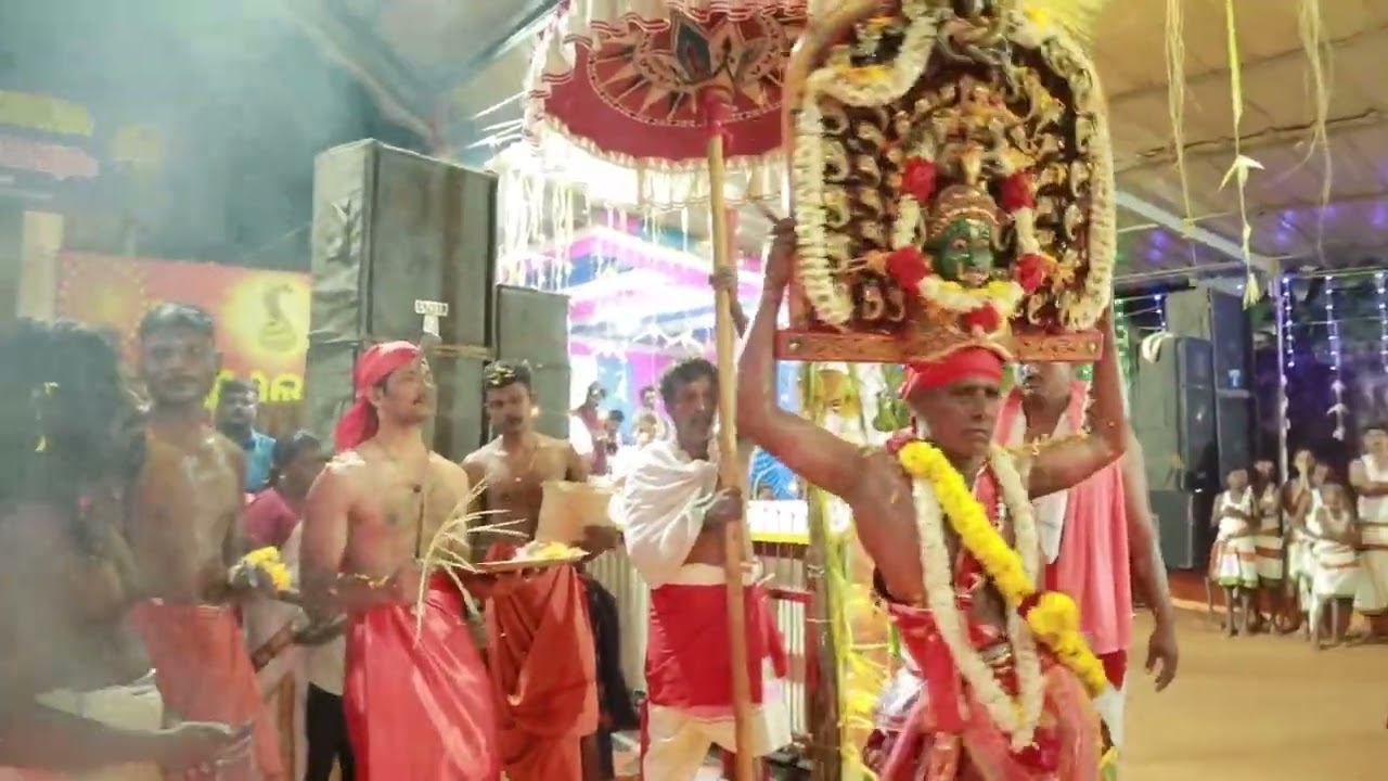 പാവുമ്പ കാളിയമ്മ സേവാമഠം തിരുമുടി എഴുന്നള്ളത്തും