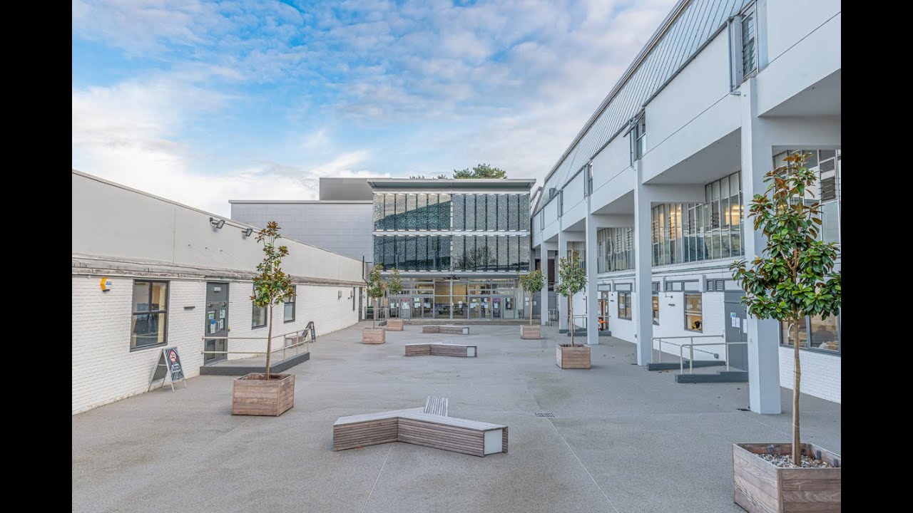 The University for the Creative Arts-UCA || Explore Epsom Campus || We Create Extraordinary ~~4k