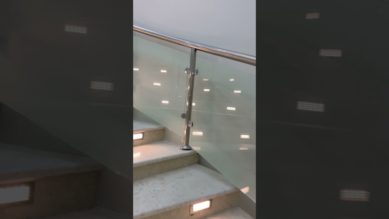 للبيع فيلا دور ونصف وشقتين ومؤسس لثلاث شقق  جنوب الهفوف حرف زاء مساحه525 م جوال0568575365 تفاصيل👇
