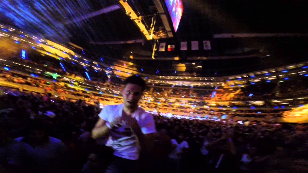 Skrillex - Ease My Mind - Electric Zoo Mexico HD