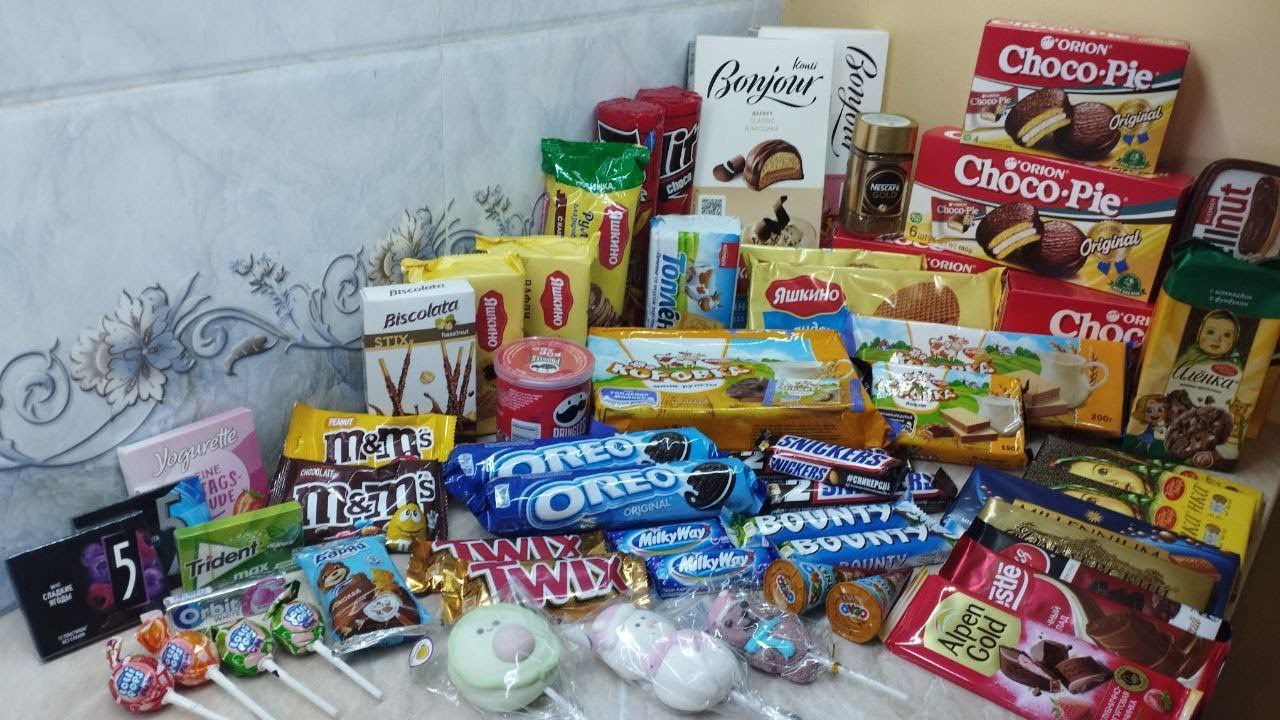 Organizing a lots of sweets  😋🤤 #organising #restock #asrm