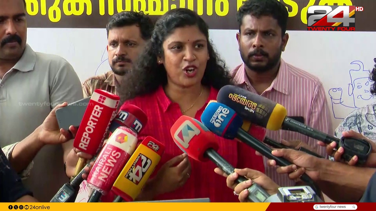 'സ്റ്റീഫന്&zwj; നെടുമ്പള്ളിയാകാന്&zwj; ശ്രമിക്കുന്ന മുഖ്യമന്ത്രി വില്ലനായ ബോബിയായി മാറി' Chintha Jerome