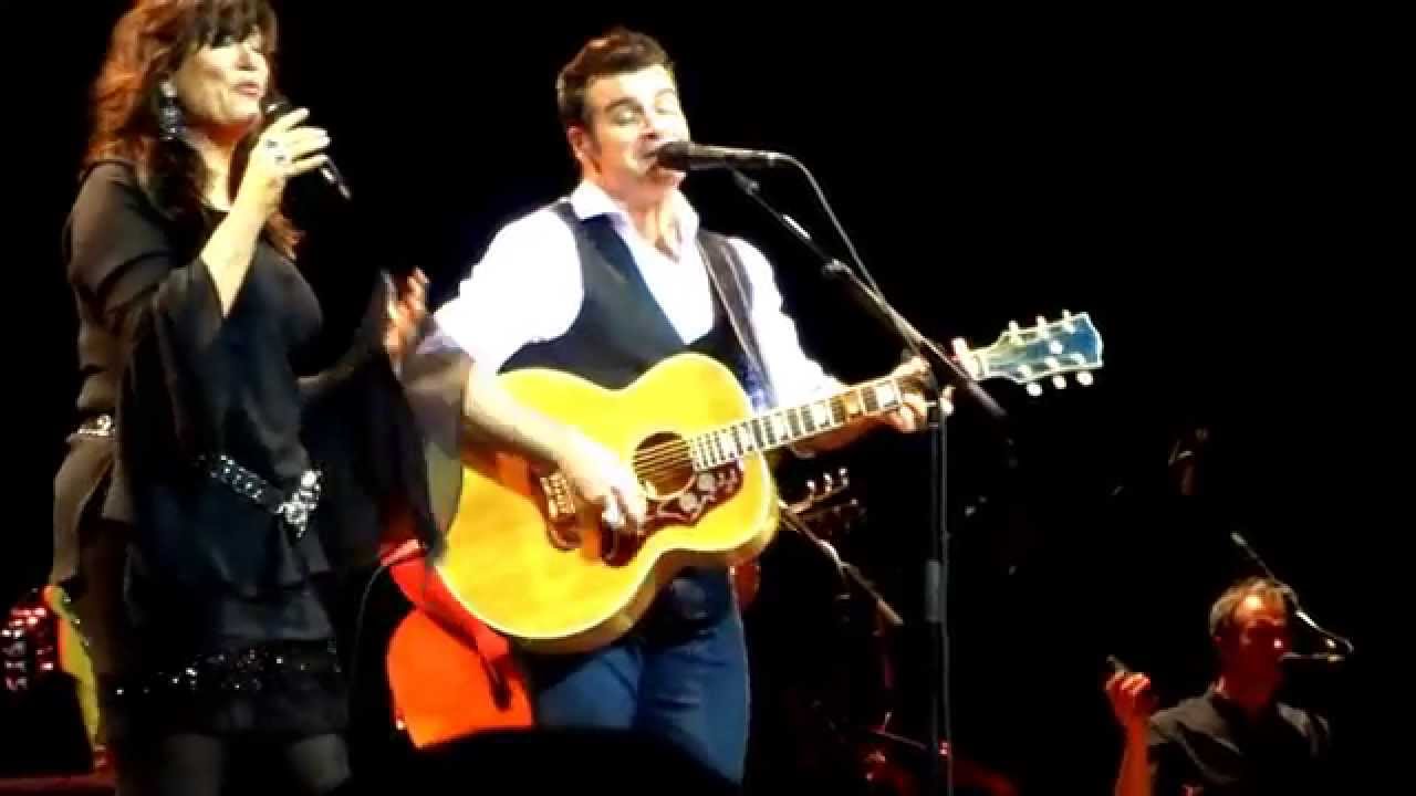 Roch Voisine- Deliver Me w/Amy Sky - Toronto, December 19, 2014.
