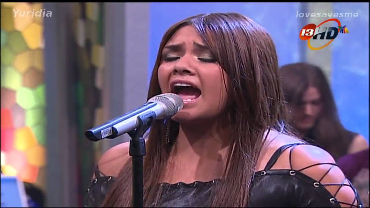 Yuridia - "Irremediable" Animal Nocturno [HD] 2010-07-02