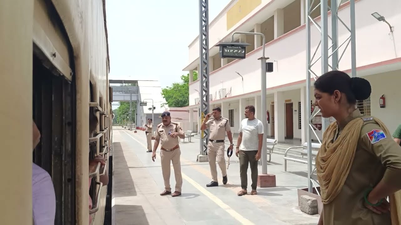 kalol junction railway station #gujarat #rpf inception on #railmadad complaint