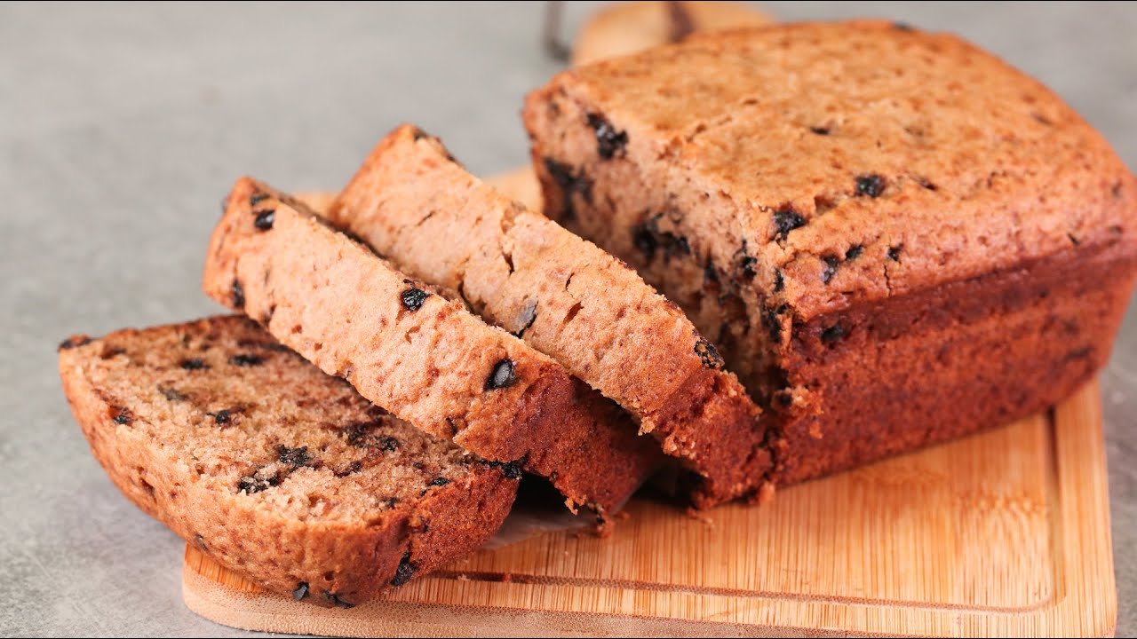 EGGLESS WHOLE WHEAT BANANA CAKE | BANANA CHOCOLATE CHIPS CAKE | WHOLE WHEAT CAKE | WITHOUT OVEN