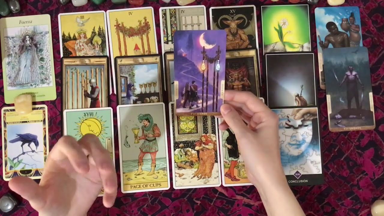 Siente algo por mí o me lo estoy imaginando? Pasado - Presente - Futuro Tarot interactivo del amor