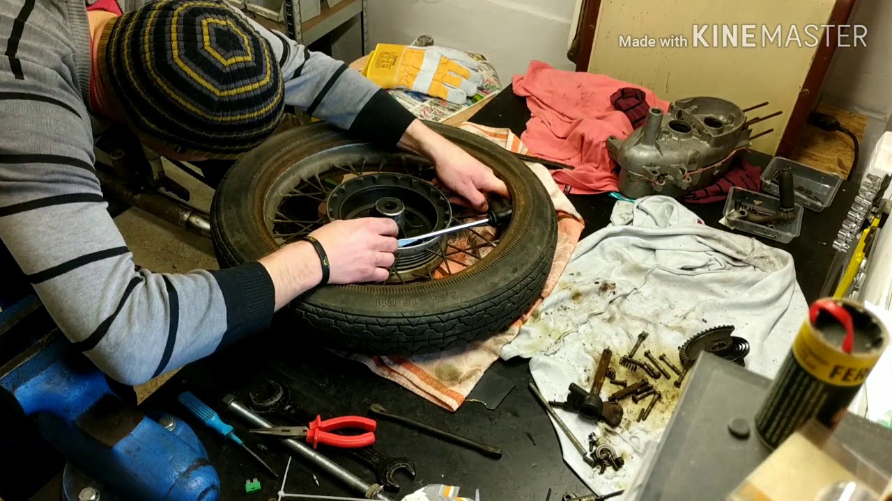 Jawa 250 oprava zadního kola