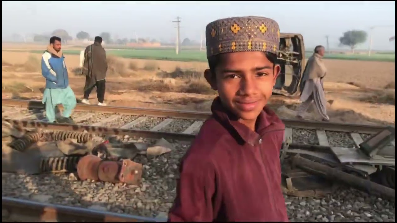 #harappa #train #railway #sahiwal #traintrip harappa railway station 🚂🚃🚃😱😱😱😢😢😢😢😢😢😢😱😢😱😢😢 over sept 😢😢