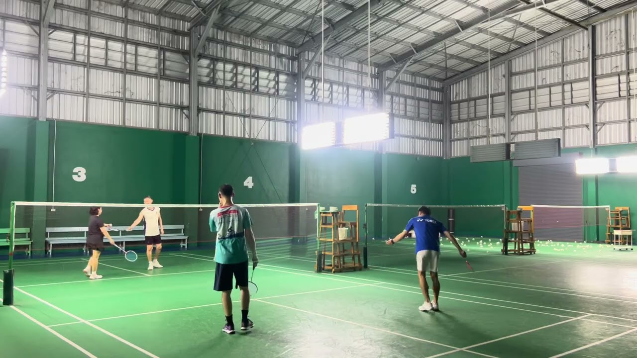 พี่เด็จพี่หมวย พี่แชมหญ้า