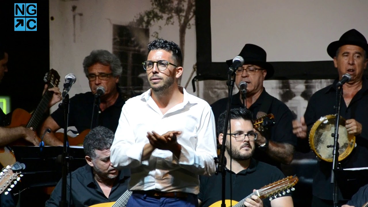 Ivan Quintana canta 