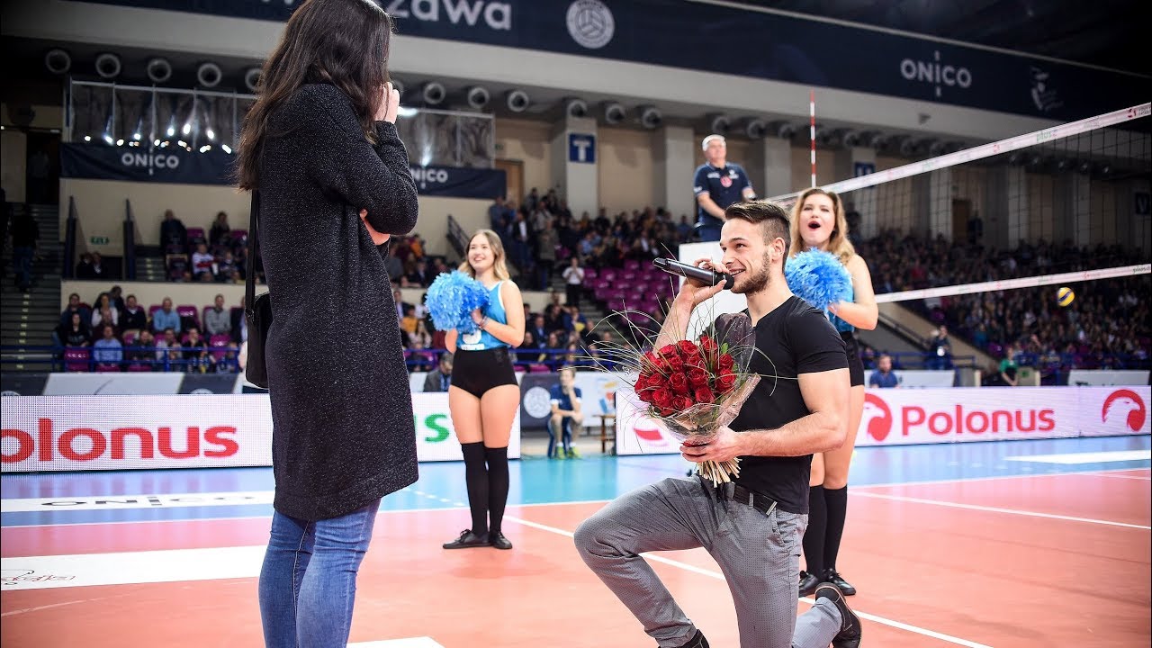 Oświadczyny na meczu ONICO