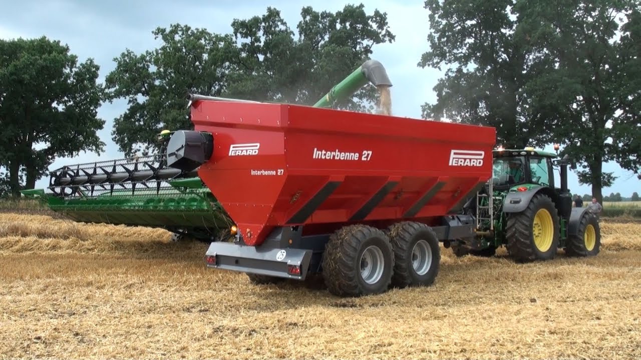 John Deere i przyczepa przeładowcza Perard Interbenne 27