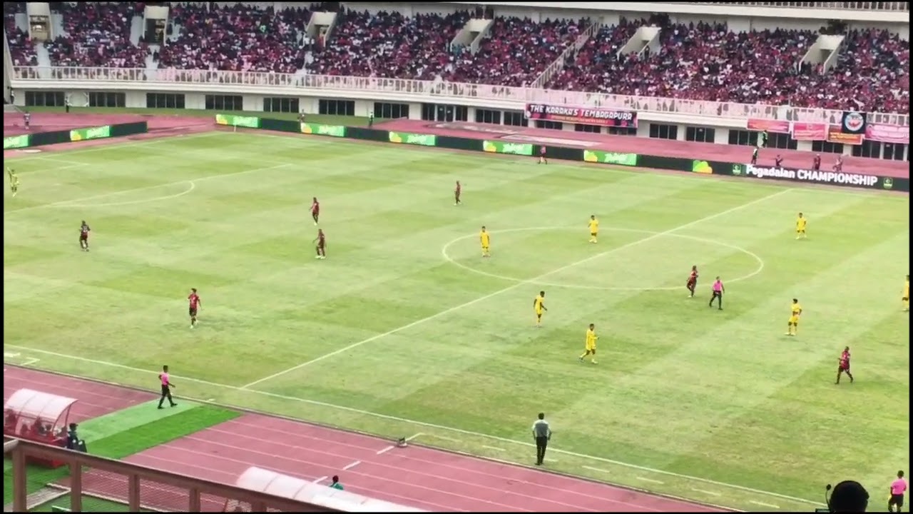 PERSIPURA VS BARITO PUTERA 