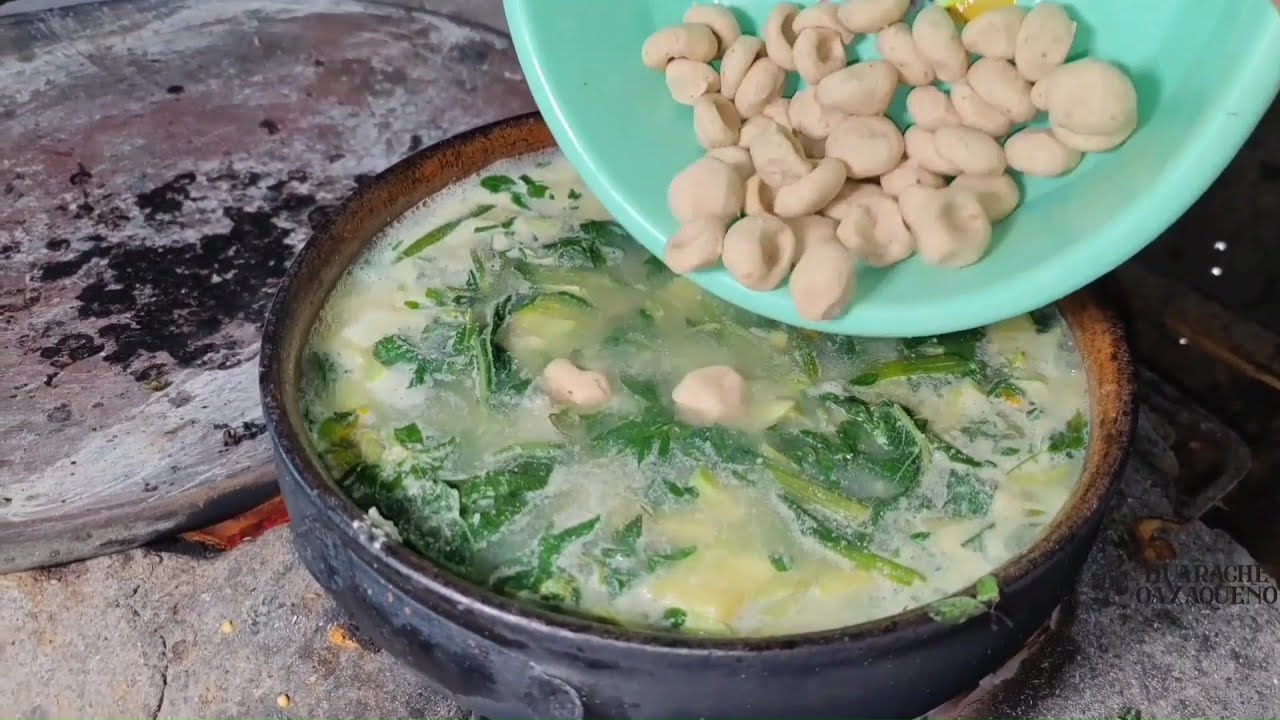 Una rica  Sopa de Guías acompañada de tasajo asado y su salsa🔥 😋😍
