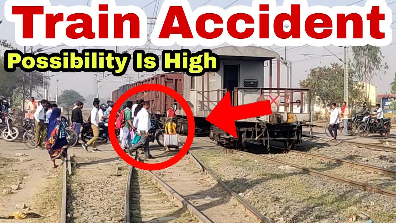 Bargawan railway crossing is a danger zone for people. #trainaccident #singrauli #railwaycrossing