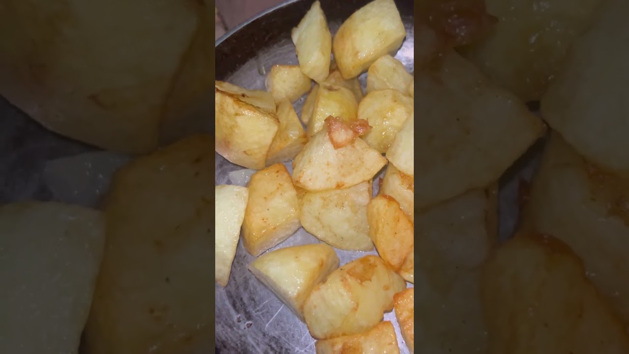 Sirf aalu or imli ki chatni de bnaye aise testy chat ki sb rah jaie dang#subscribe  like kre