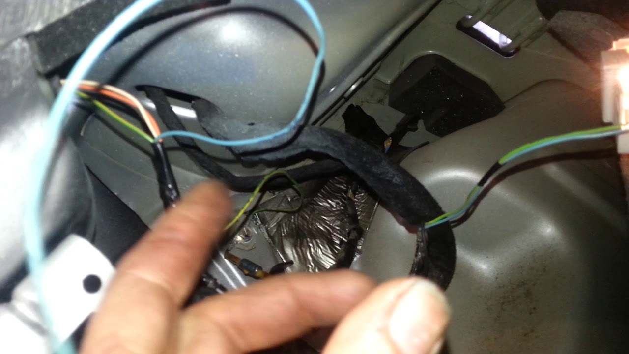 Régler le problème d'un coffre d'une PEUGEOT 407