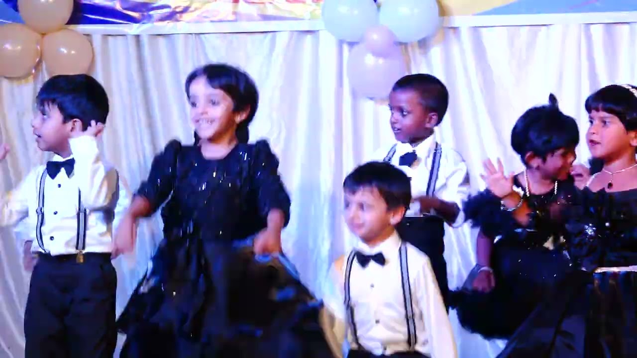 Dance on Wheels on the bus by Nursery Students