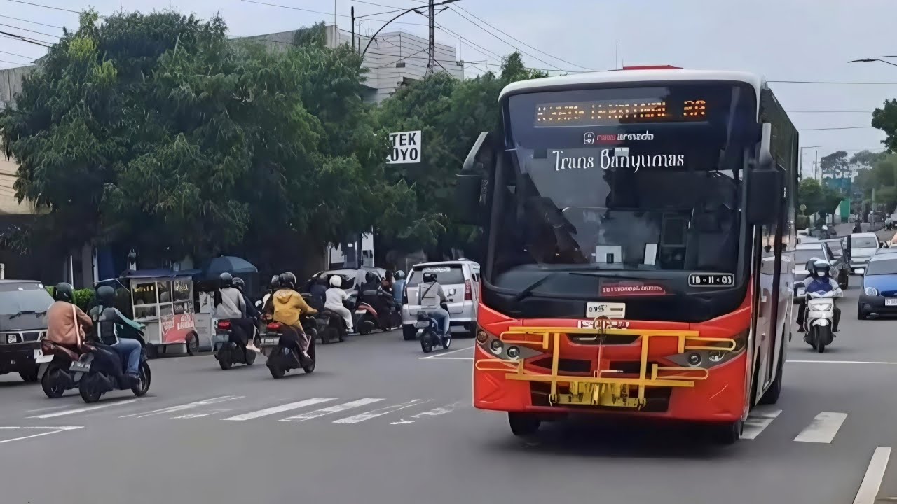 Perjalanan 16 : Naik Bus Trans Banyumas Dari Alun-Alun Purwokerto Ke Lokawisata Baturraden.