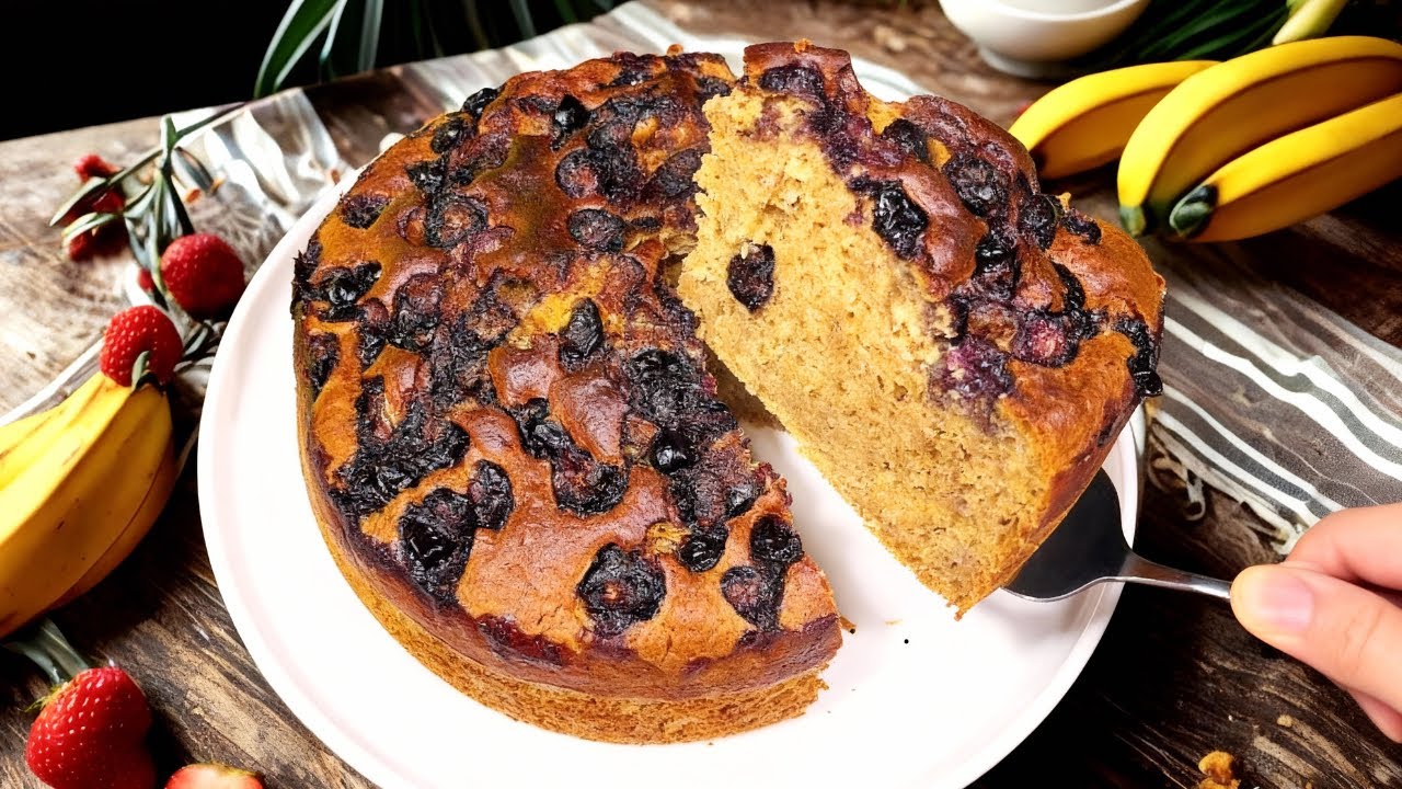 How to Make Banana Cake at Home | 5-Minute Blueberry Banana Dessert Recipe, Super Easy