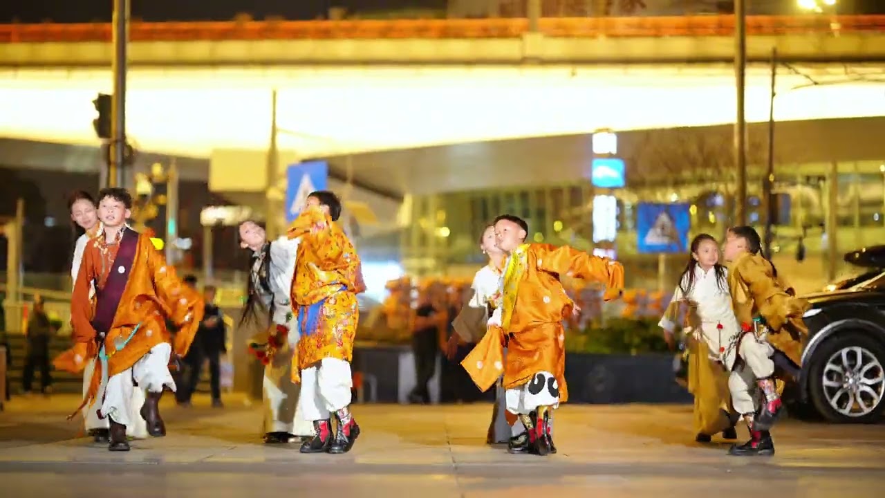 《Song of Auspicious Prosperity》 Choedon Tso Lead The Little Dancers 《吉祥旺盛之歌》曲张措带领小舞者们