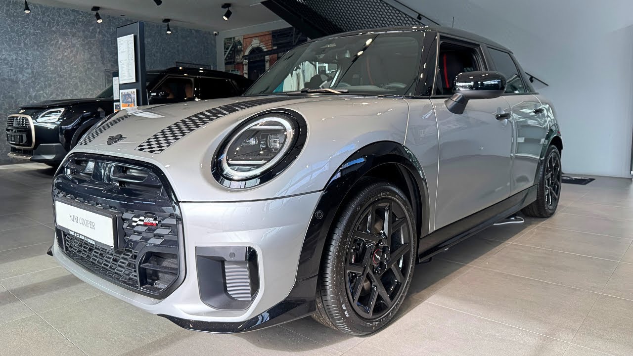2025 MINI Cooper S 5-Door - Interior and Exterior Details