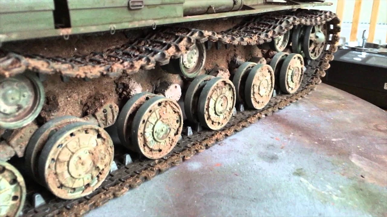 Tamiya 56030 Full Option Russian KV 2 Tank - 2015