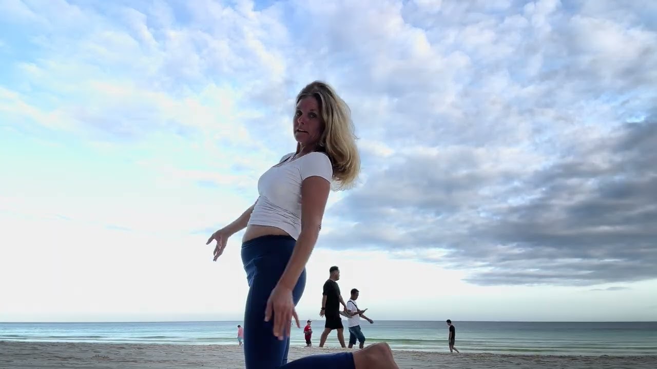 Energizing Detox Yoga 