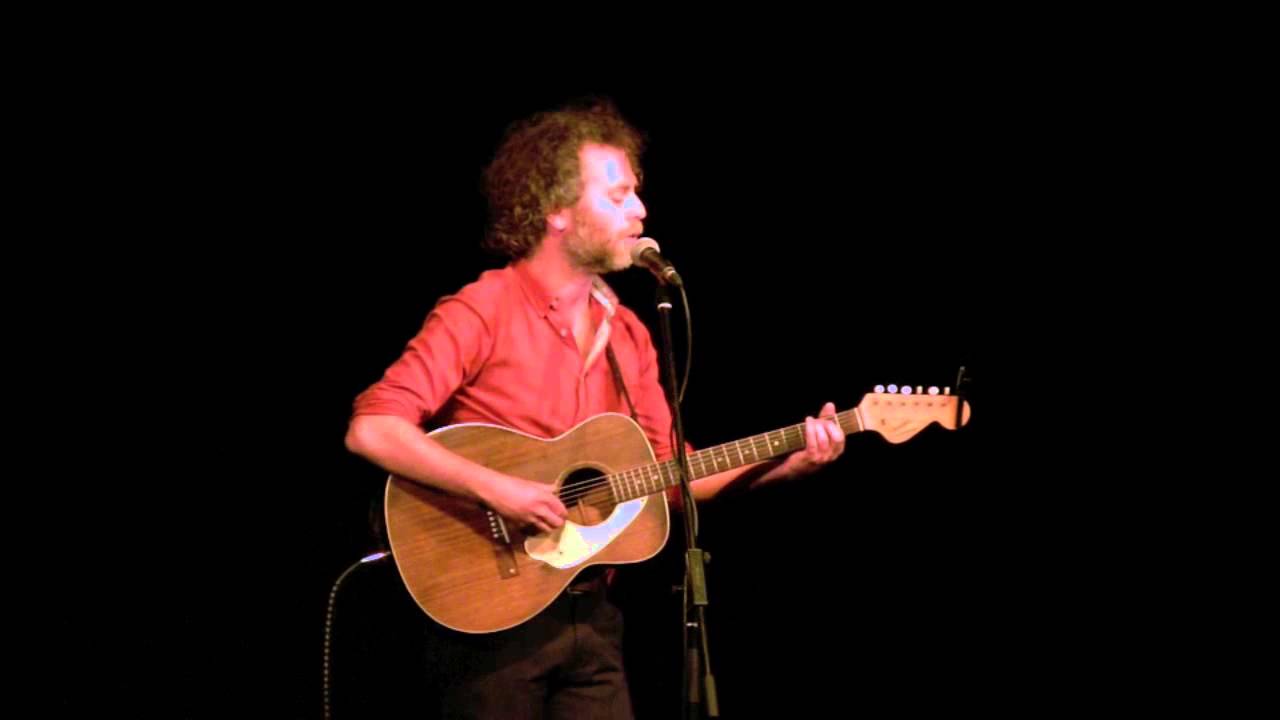 TOBY MARTIN (Youth Group) 'Postcard From Surfers' Live at the Caravan Music Club