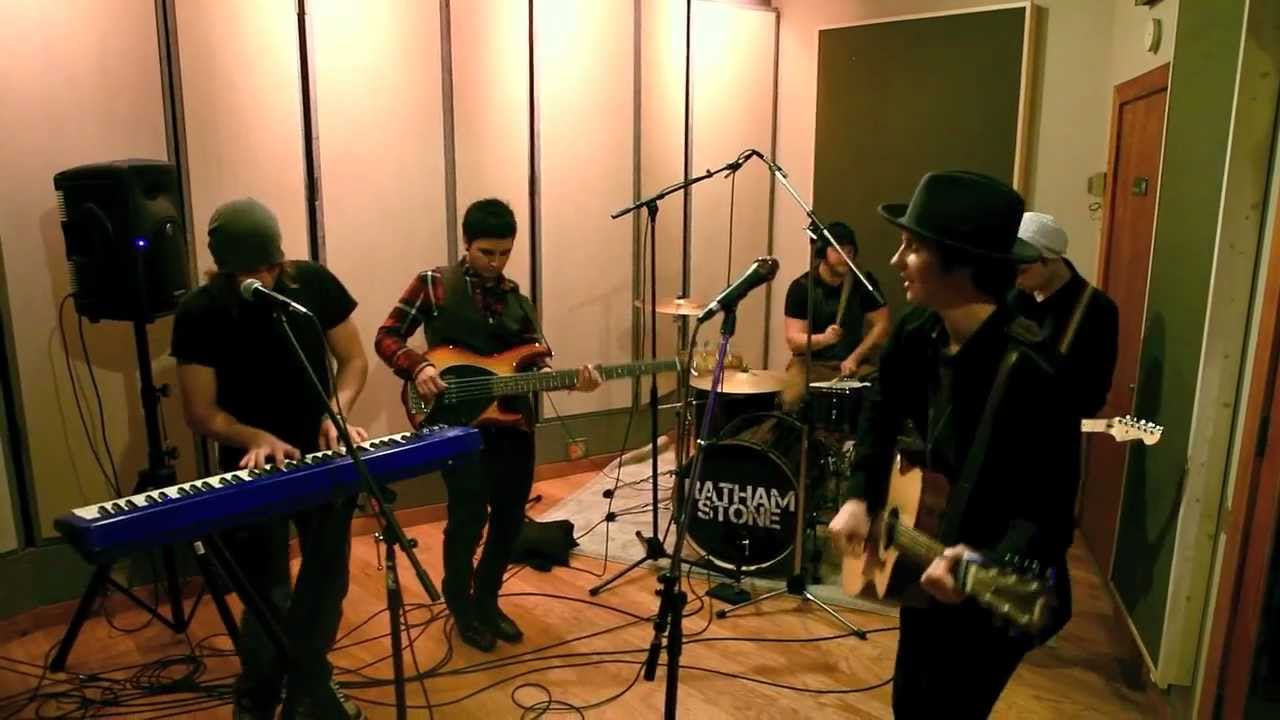 Foster the People - Pumped Up Kicks (Ratham Stone Cover) Real Feel Studios