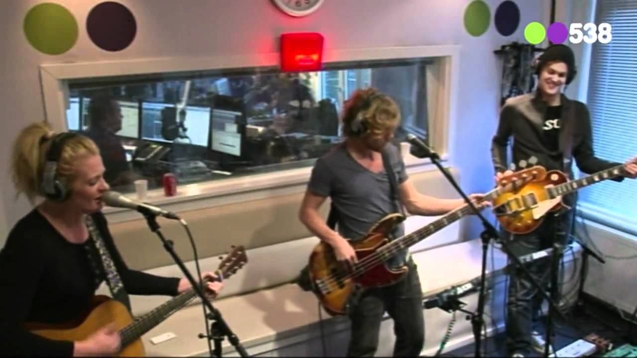 Radio 538: Miss Montreal - Wish I Could (live bij Evers Staat Op)