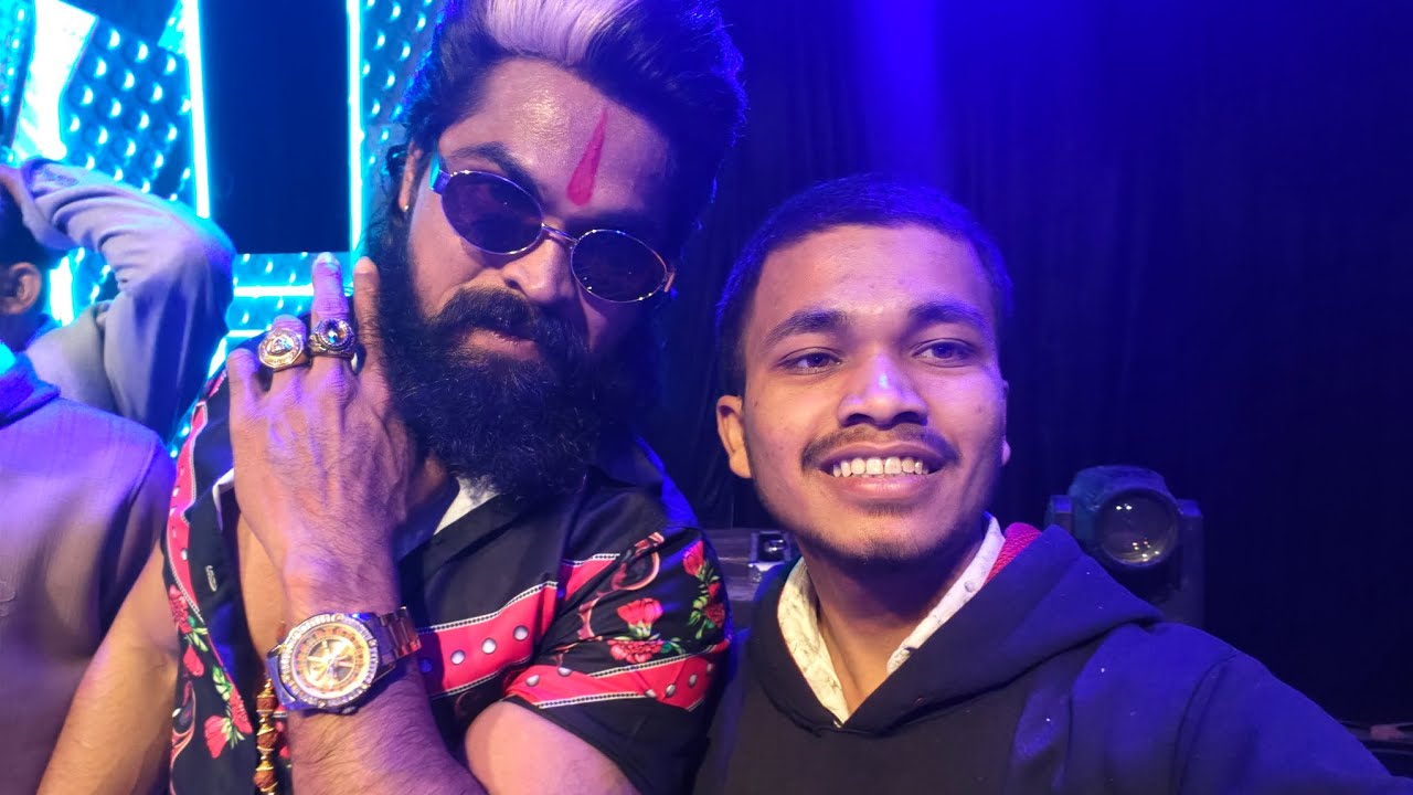 31st Night with PUSHPA BHAU At Hotal Intercity Bilaspur | Met (Allu Arjun)